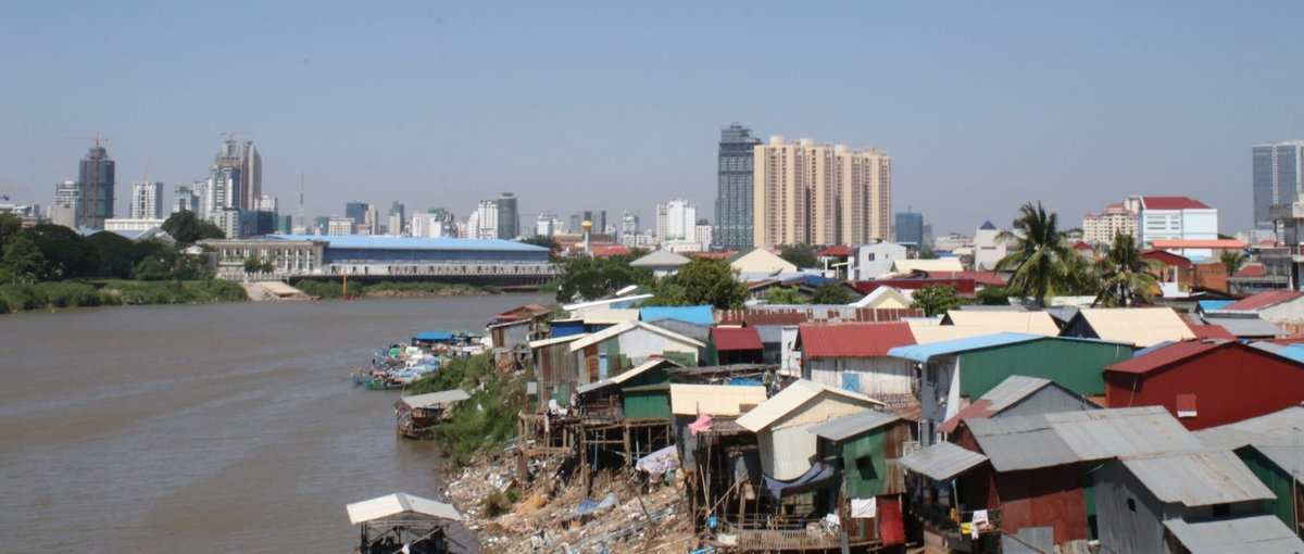 In Phnom Penh sind die klimatischen Bedingungen in informellen Siedlungen oft extrem © STT