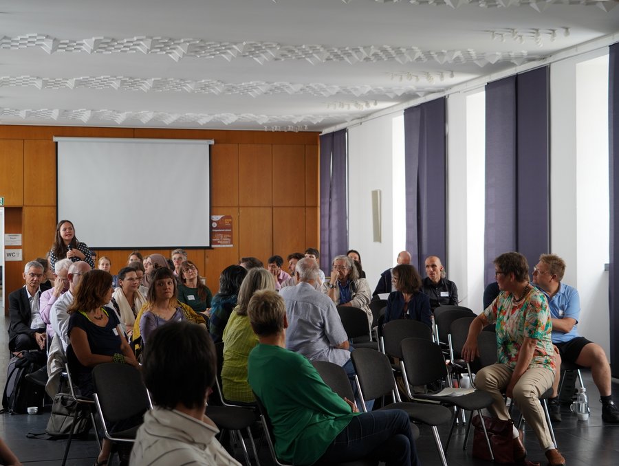 Diskussionsrunde während der Eröffnung des Asientags. © Stiftung Asienhaus Eröffnung Asientag 2024. © Stiftung Asienhaus