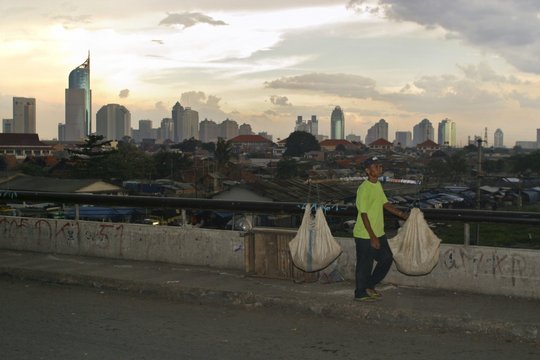Jakarta – arm und reich. © Hans Georg Gaul