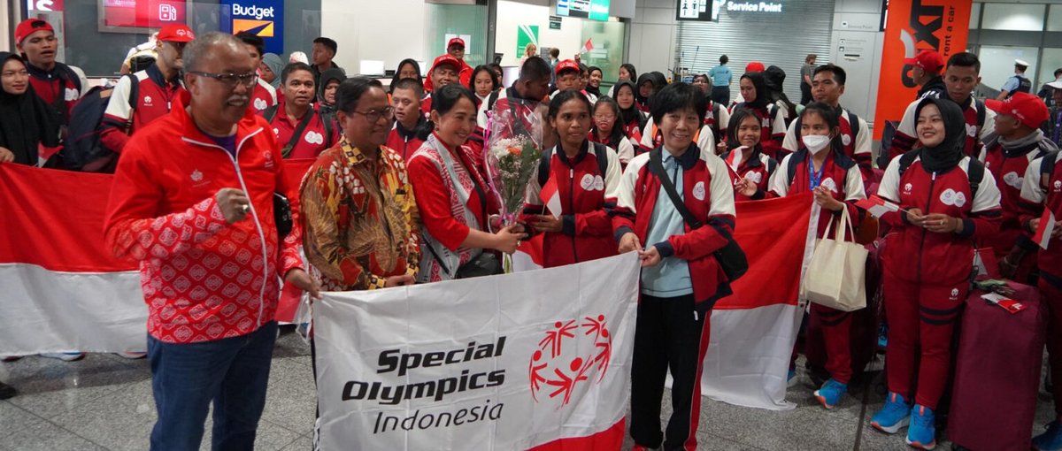 Das Team von Special Olympics Indonesia bei der Ankunft am Frankfurter Flughafen. © Hendra Pasuhuk