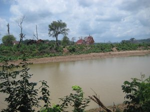 After the the Xe Pian-Xe Namnoy Dam in southern Laos broke in July 2018, many houses were destroyed. This image was taken downstream the dam in Attapeu Province (Image: Ian Baird).