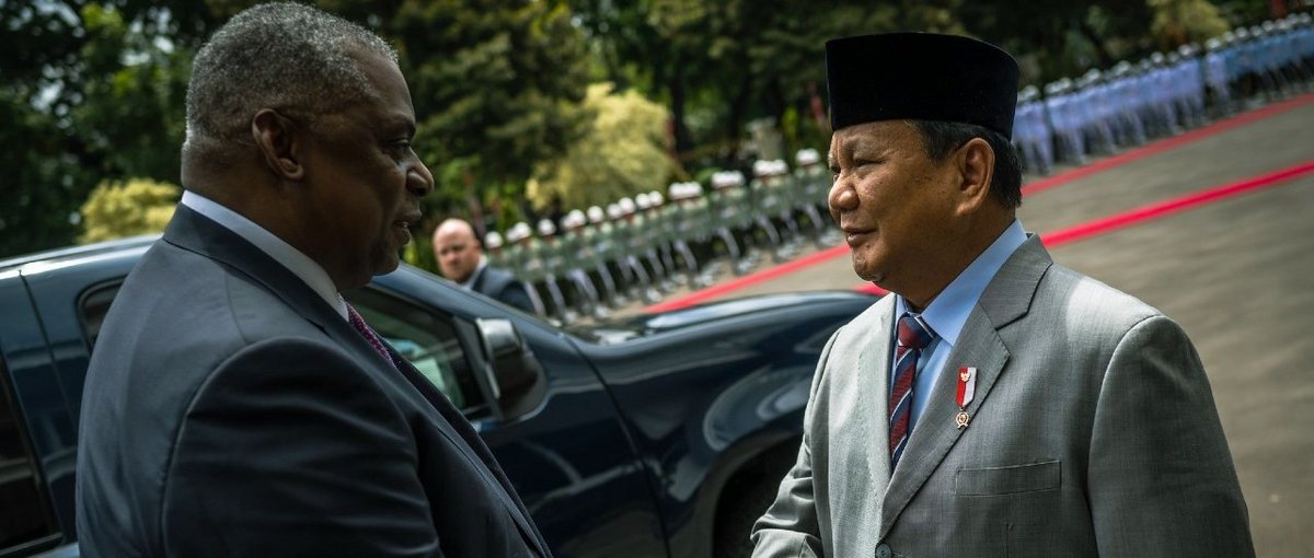  Lloyd J. Austin III und Prabowo Subianto