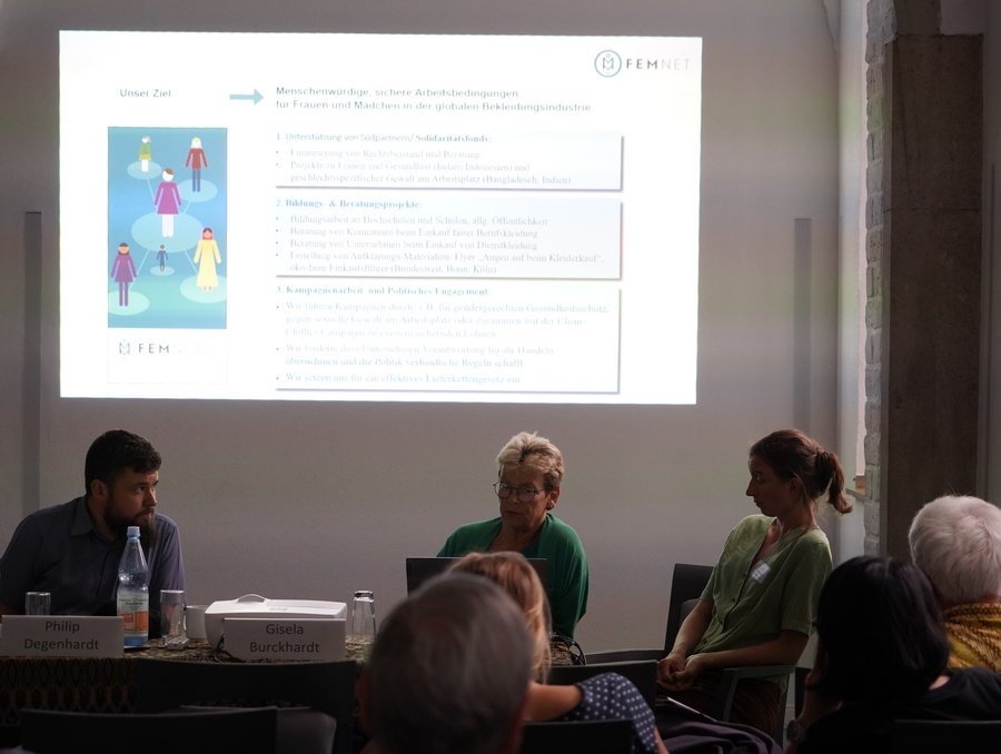 Im Workshop zu Arbeitsbedingungen in der Textilindustrie wurde auch das neue Lieferkettengesetz diskutiert. © Stiftung Asienhaus Workshop zu Menschenrechte und das neue Lieferkettengesetz, Asientag 2024. © Stiftung Asienhaus