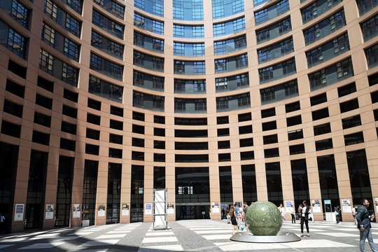 Der Innenhof des europäischen Parlaments in Straßburg
