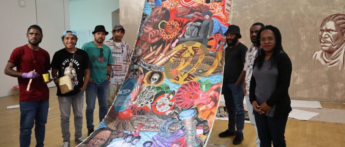 Kollektive Arbeit von Yanto Gombo, Constantinus Raharusun, Dicky Takndare, Michael Yan Devis, Andre Takimai, Nelson Natkime und Betty Adii (abgebildet von links nach rechts). © Marion Struck-Garbe