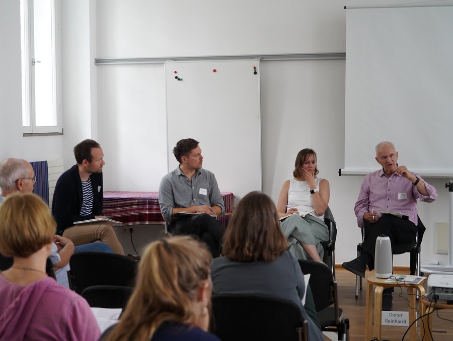 Referent:innen und Moderator des Workshops "Eisige Grenzen überwinden" Workshop zu chinesischen und indischen NGOs im Kampf gegen den Klimawandel, Asientag 2024. © Stiftung Asienhaus