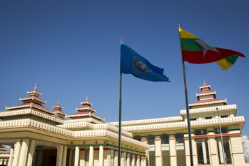 Das Parlamentsgebäude in Naypyidaw, in dem eine demokratische Gesetzgebung seit dem Frühjahr 2021 vergeblich zu suchen ist. © UN Photo / Flickr. CC BY-NC-ND 2.0 DEED