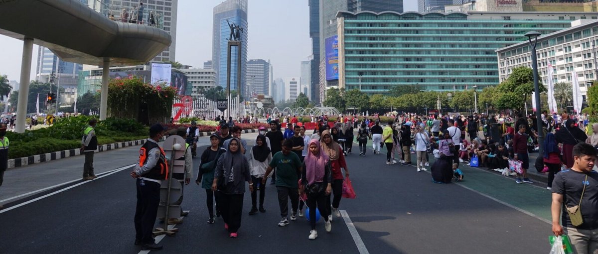  An Car Free Days (CFD) werden Menschen weltweit ermutigt, alternative Verkehrsmittel zu nutzen, auch in Jakarta.