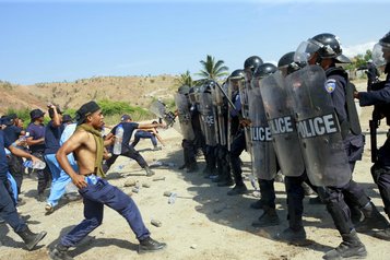 Timorese Police in Protest Exercise (UN Photo/Martine Perret)
